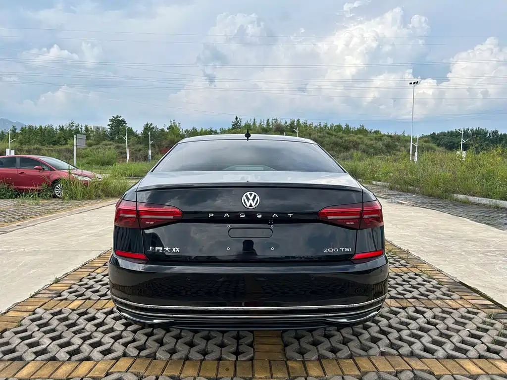 Volkswagen Passat — фото 4