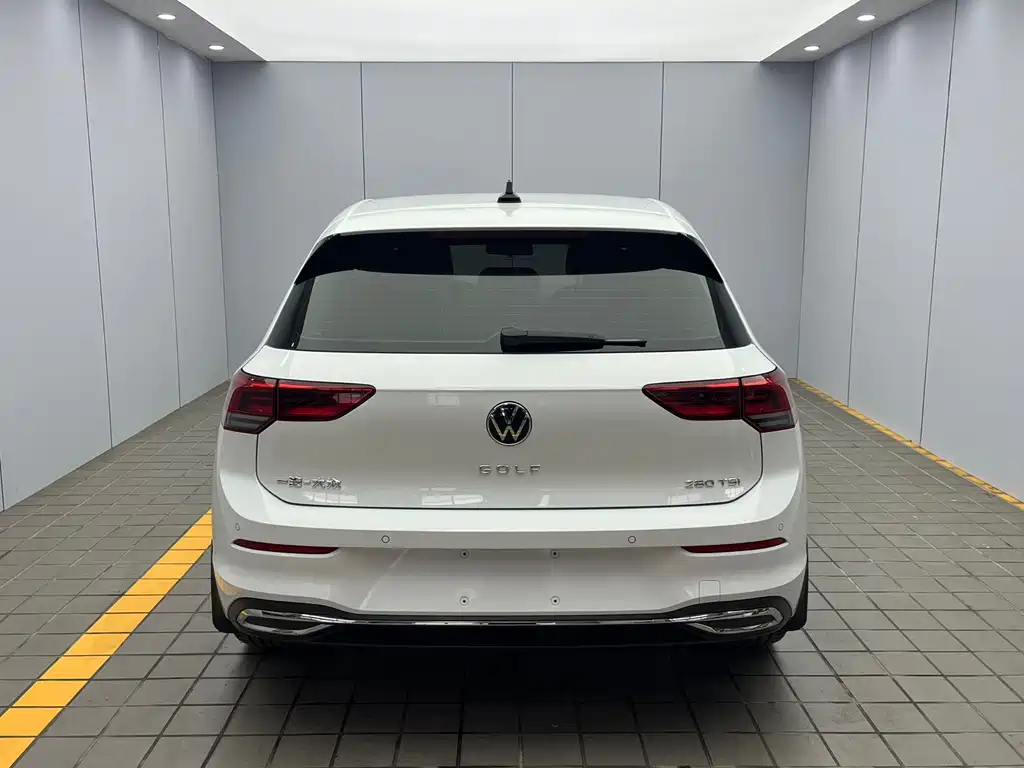 Volkswagen Golf — фото 5