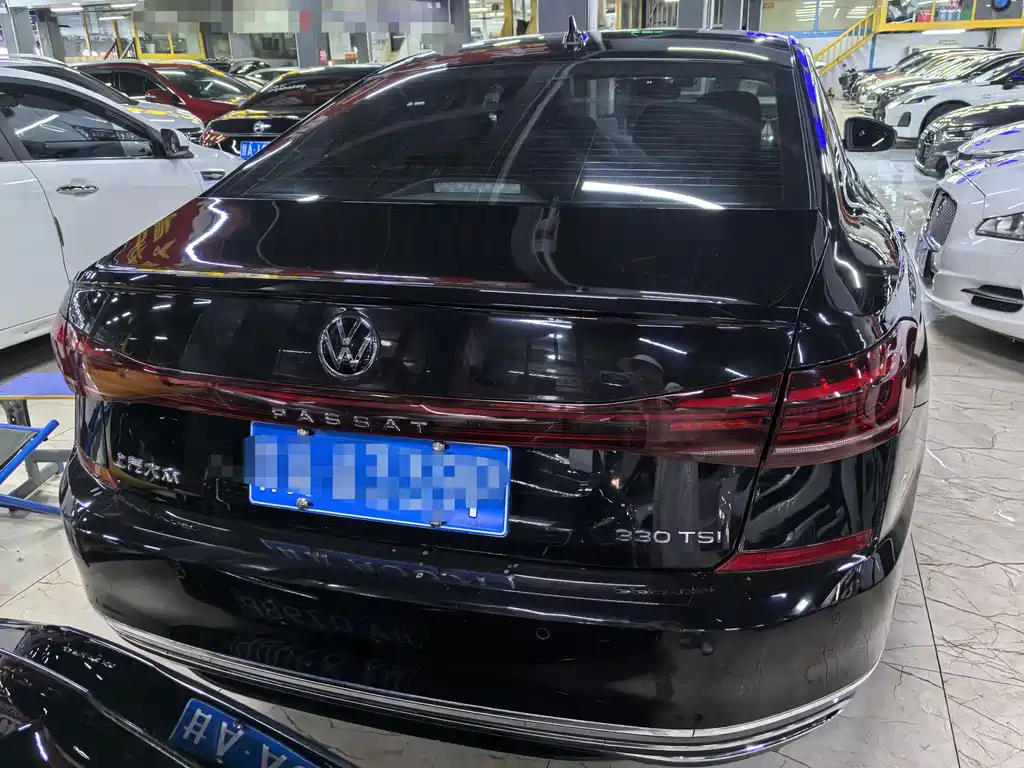 Volkswagen Passat — фото 5