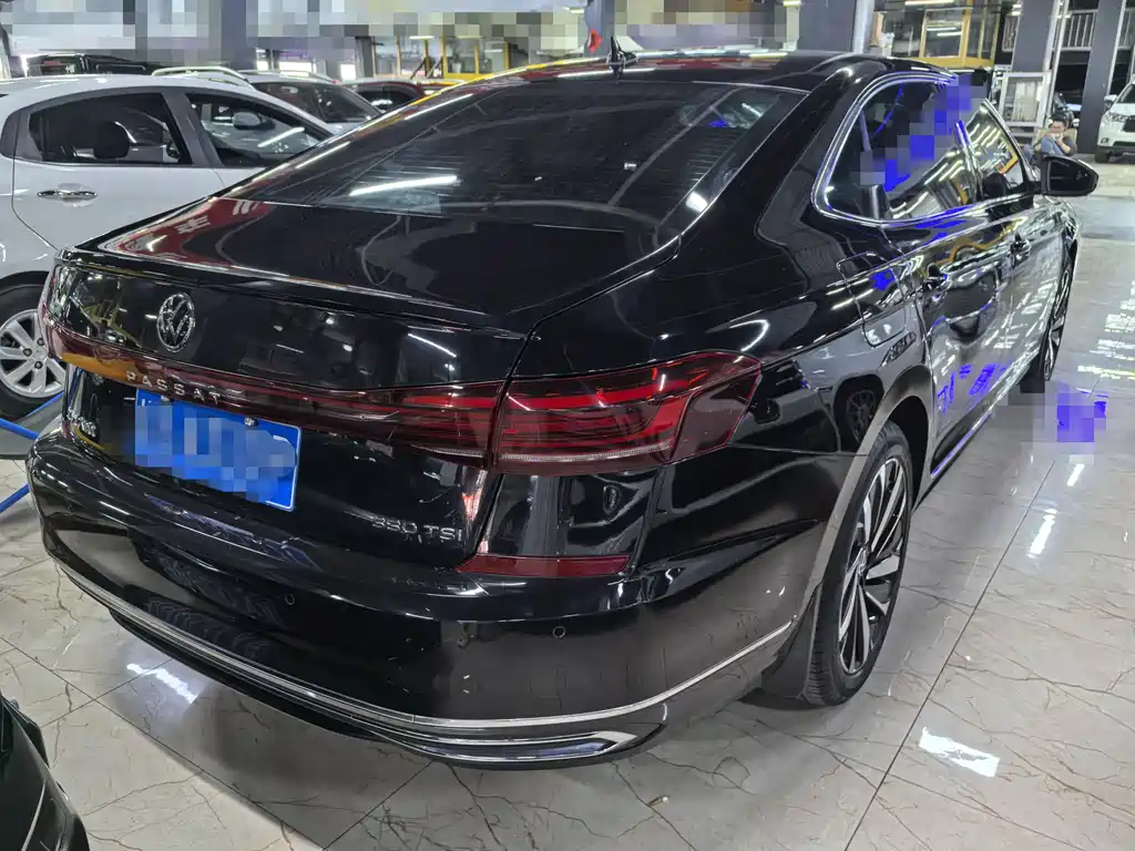 Volkswagen Passat — фото 6