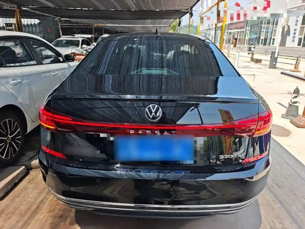 Volkswagen Passat — фото 6