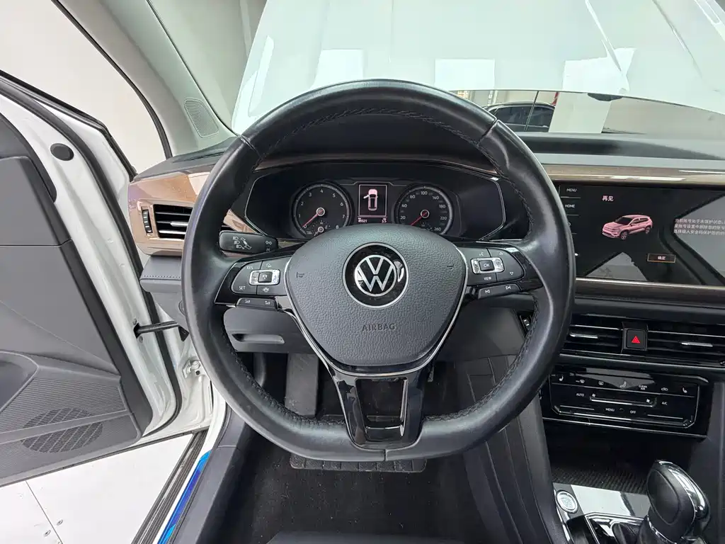 Volkswagen Tharu — фото 9