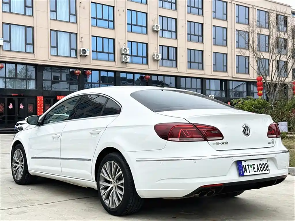 Volkswagen CC — фото 6