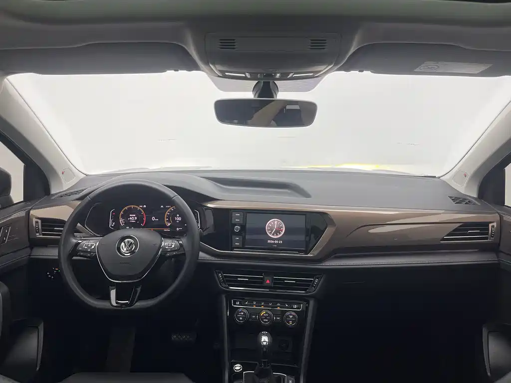 Volkswagen Tharu — фото 9