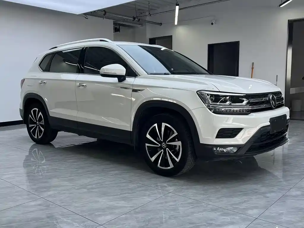 Volkswagen Tharu — фото 2