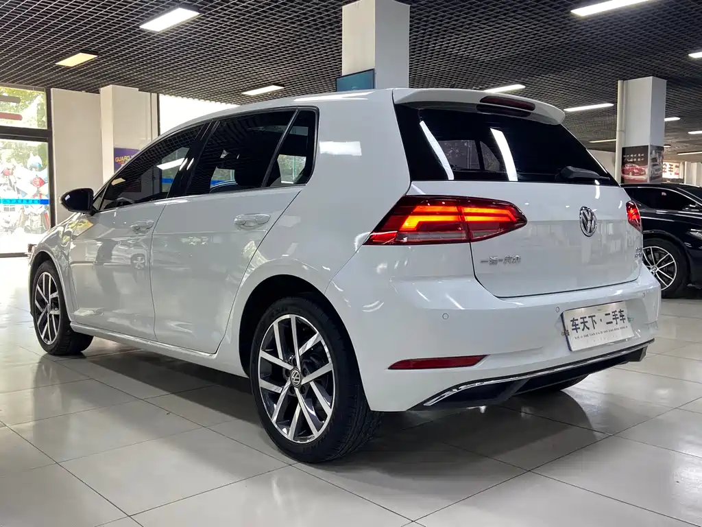 Volkswagen Golf — фото 4