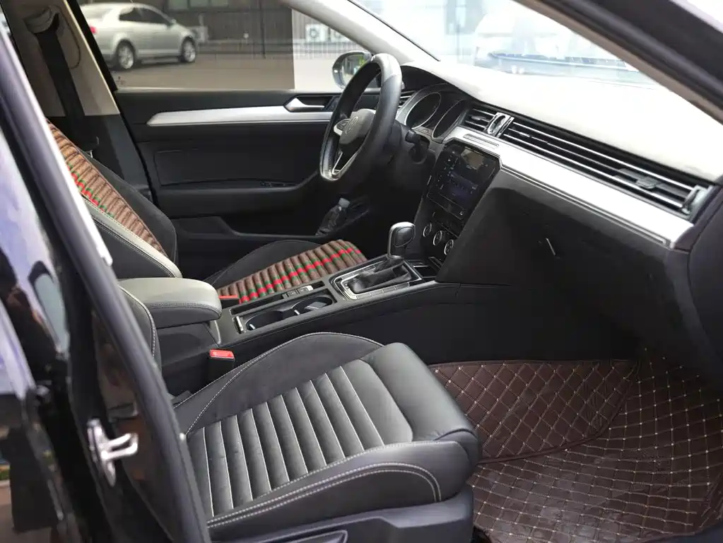 Volkswagen Magotan — фото 5