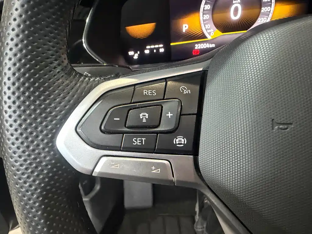 Volkswagen Passat — фото 14