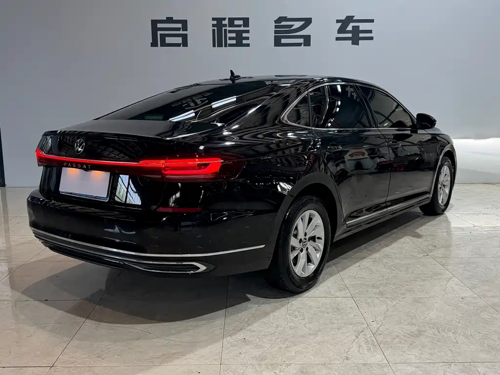 Volkswagen Passat — фото 4