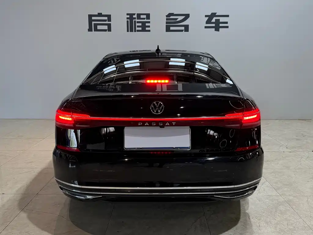 Volkswagen Passat — фото 5