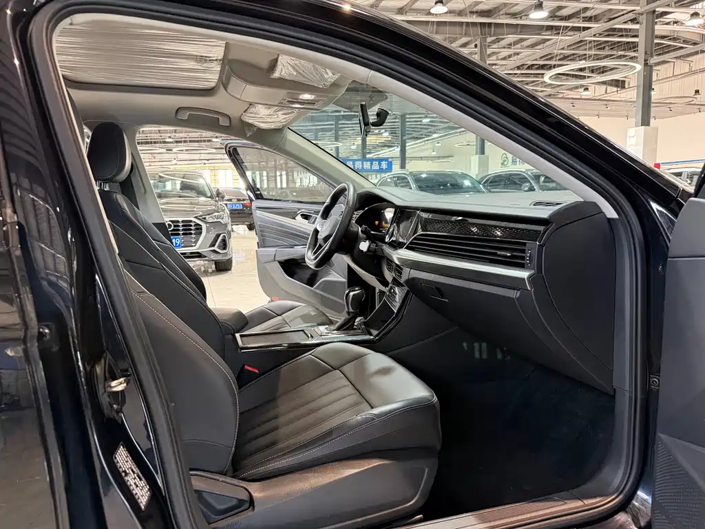 Volkswagen Passat — фото 9