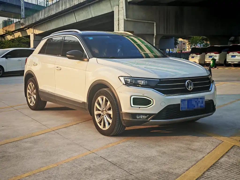 Volkswagen T-Roc — фото 3