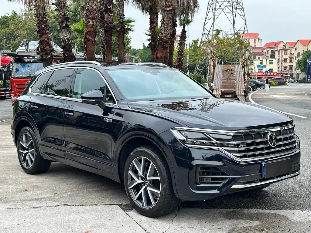 Volkswagen Touareg — фото 3