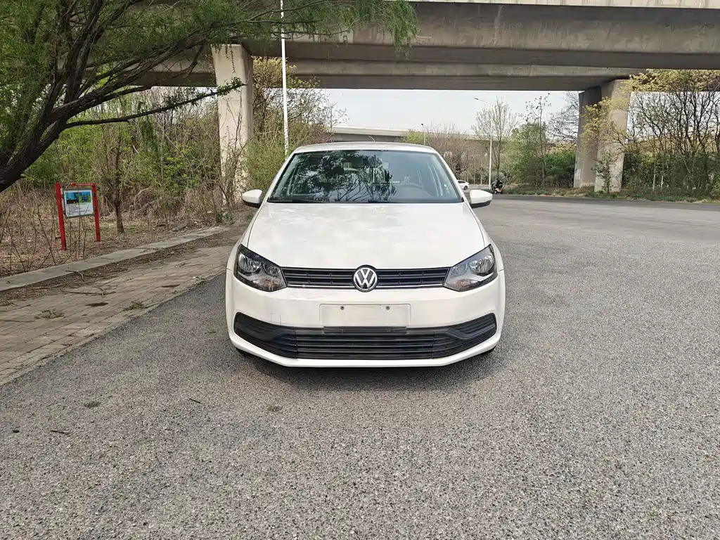 Volkswagen Polo — фото 2