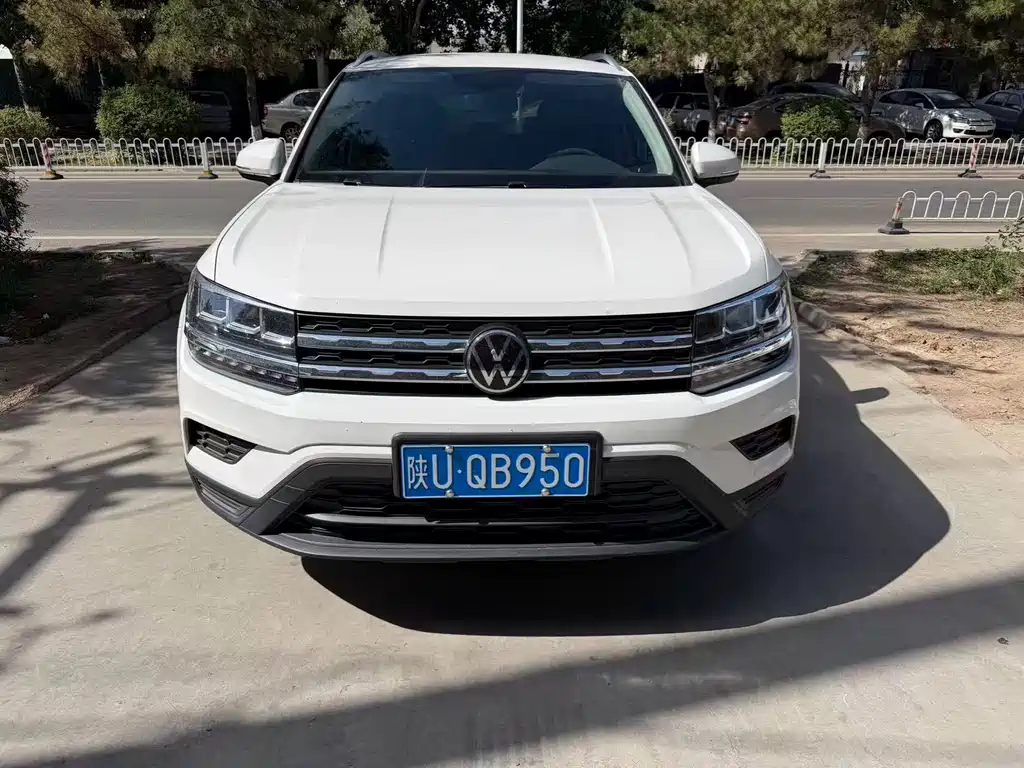 Volkswagen Tharu — фото 2