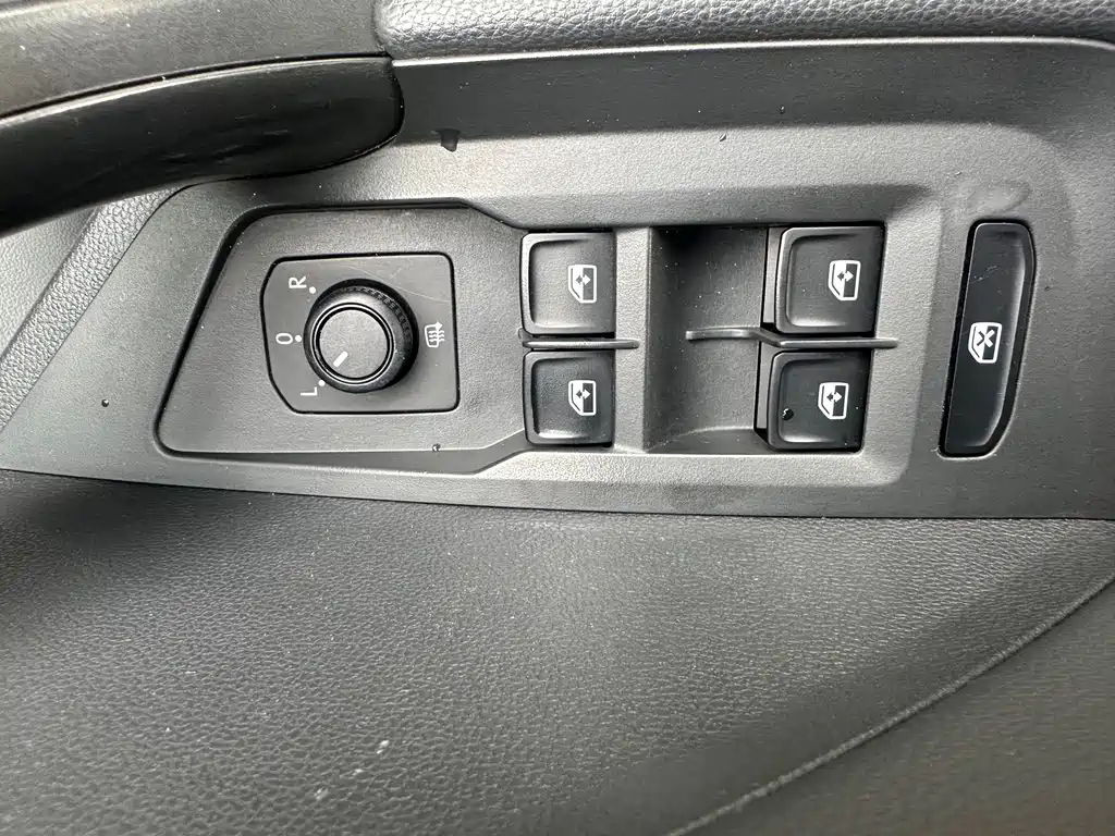Volkswagen Tharu — фото 11