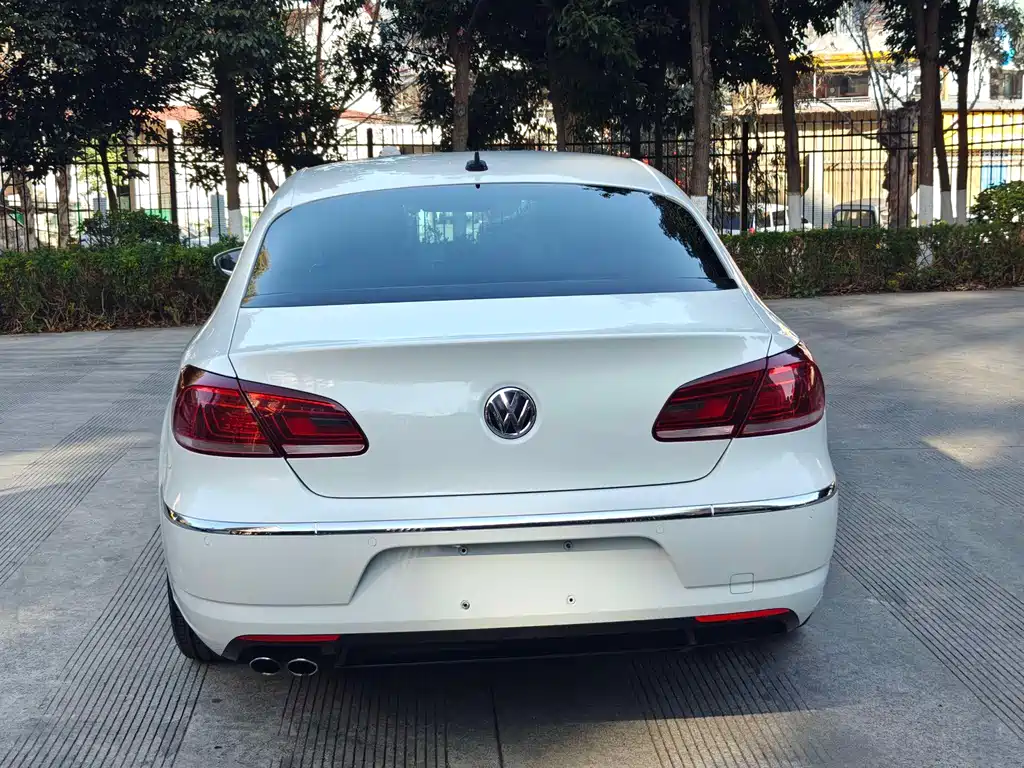 Volkswagen CC — фото 19