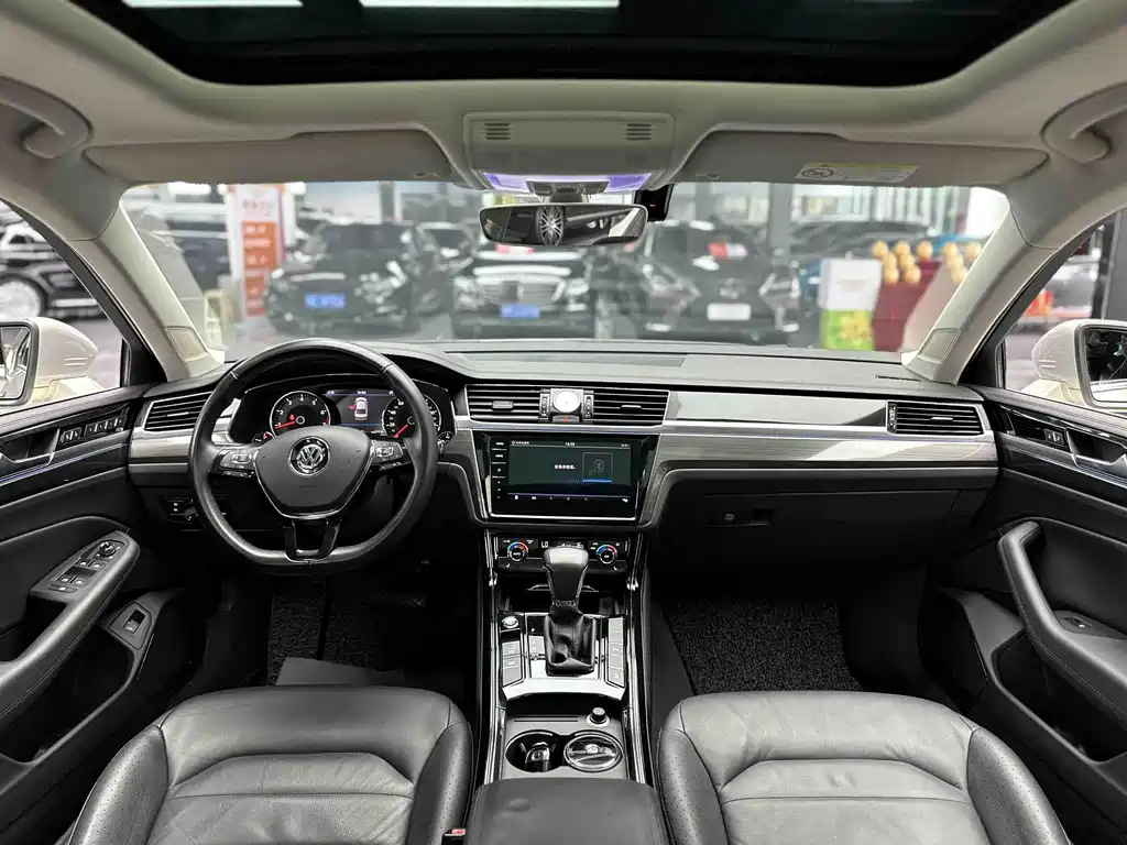 Volkswagen Phideon — фото 2