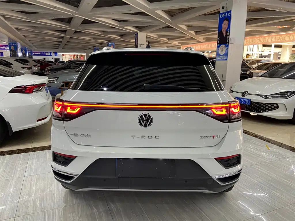 Volkswagen T-Roc — фото 5