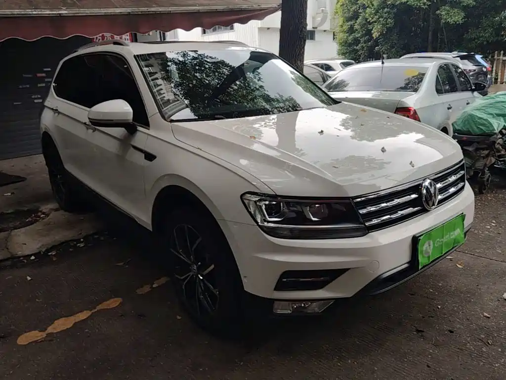 Volkswagen Tiguan L — фото 4