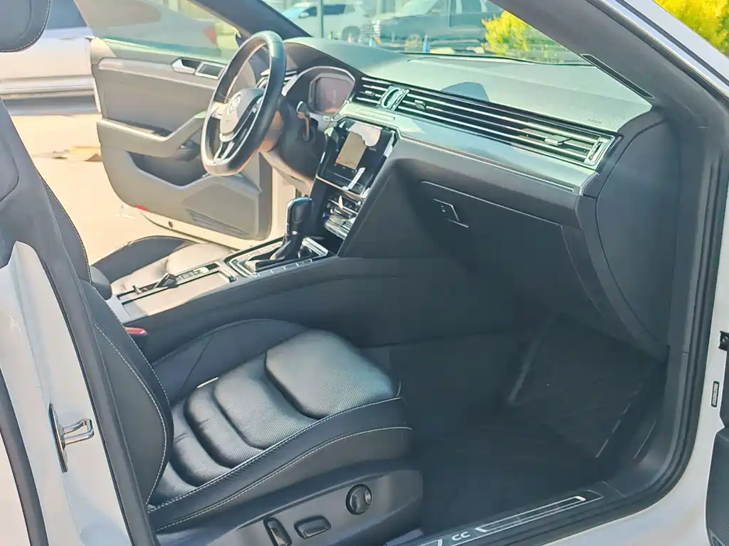 Volkswagen CC — фото 4