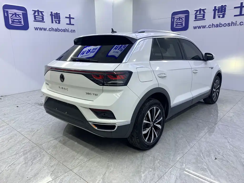 Volkswagen T-Roc — фото 19