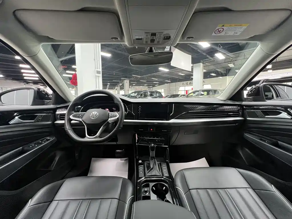 Volkswagen Passat — фото 13