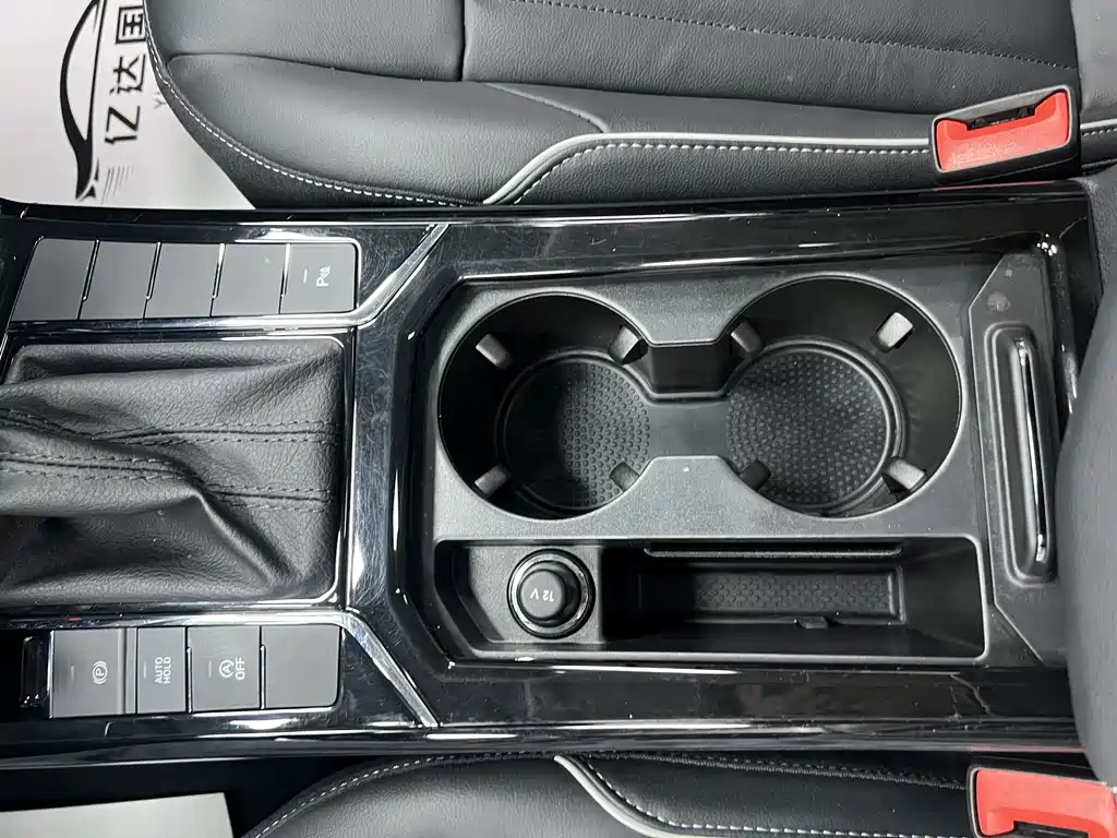Volkswagen Passat — фото 19