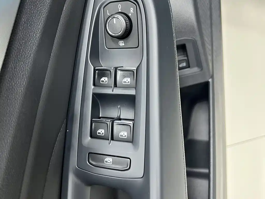 Volkswagen Passat — фото 9
