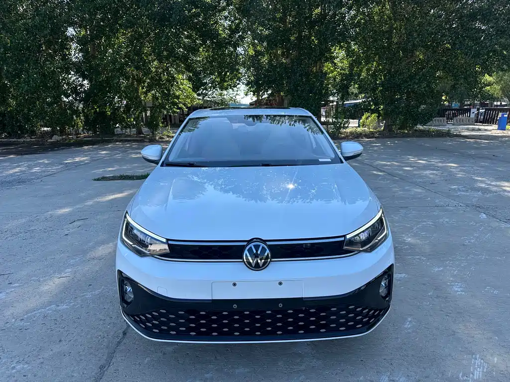 Volkswagen Lavida — фото 2