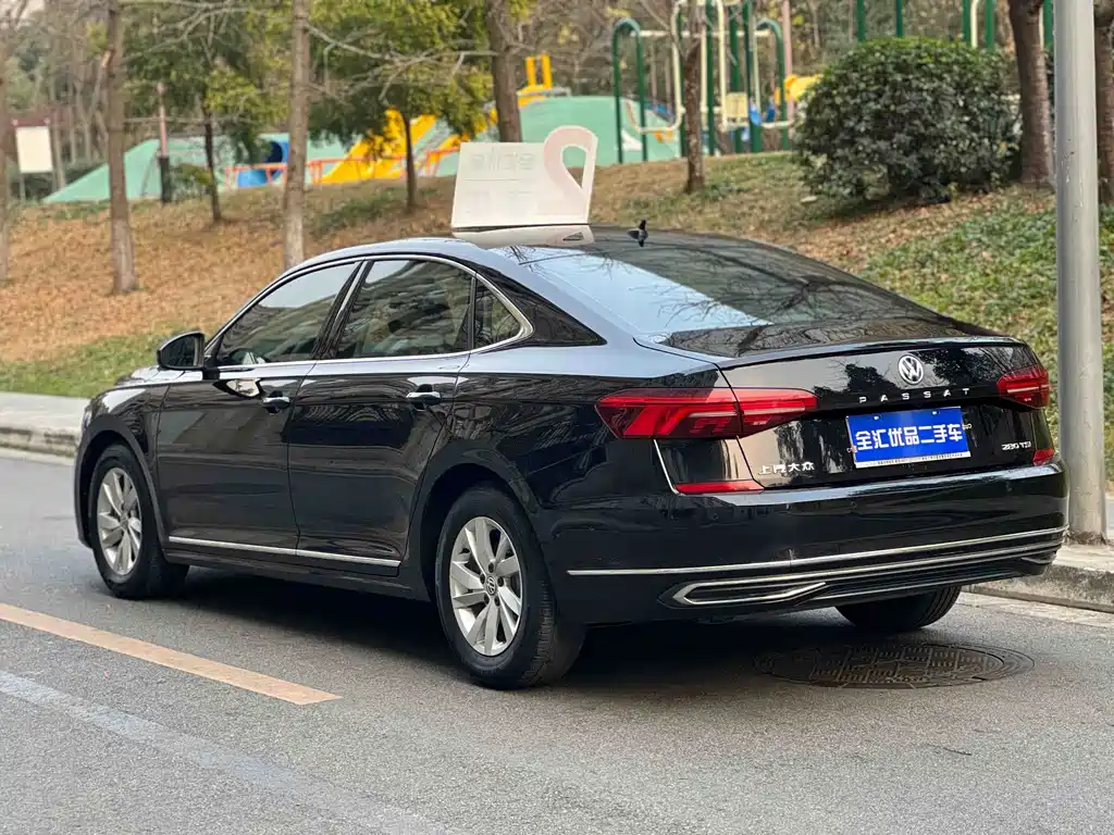 Volkswagen Passat — фото 8