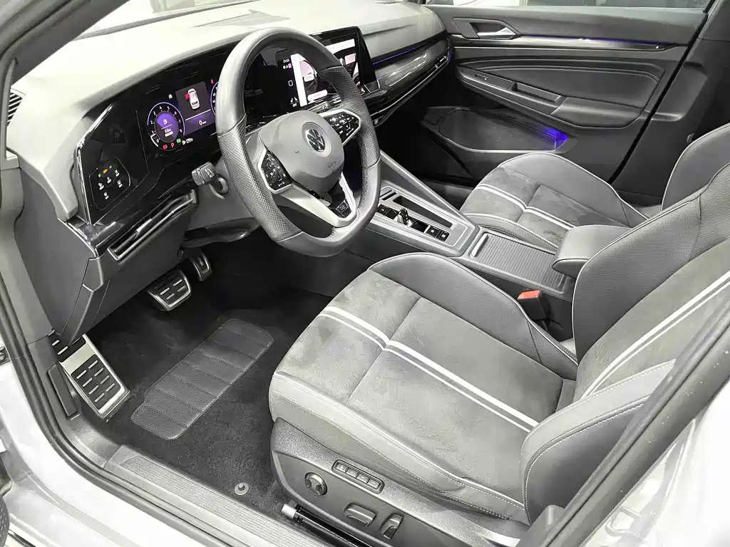 Volkswagen Golf — фото 7