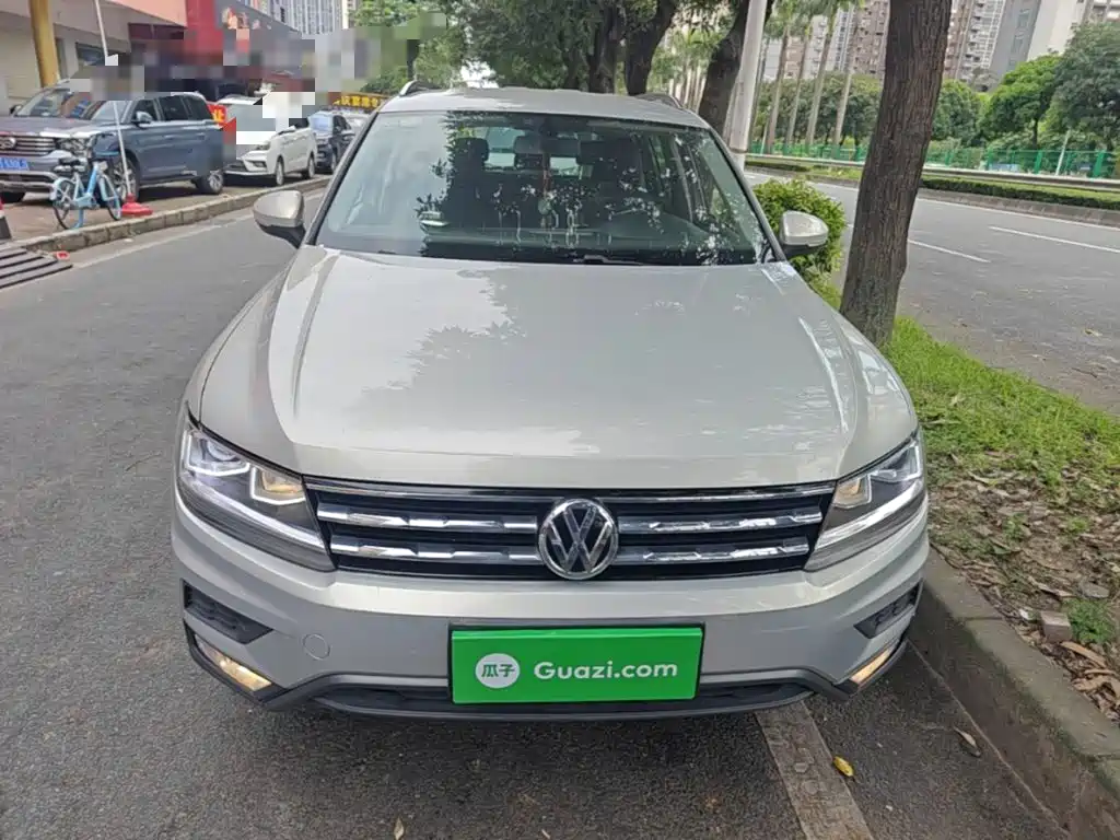 Volkswagen Tiguan L — фото 3