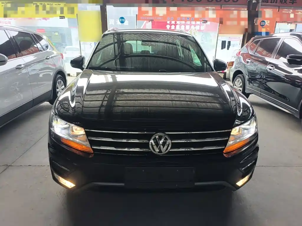 Volkswagen Tiguan L — фото 3