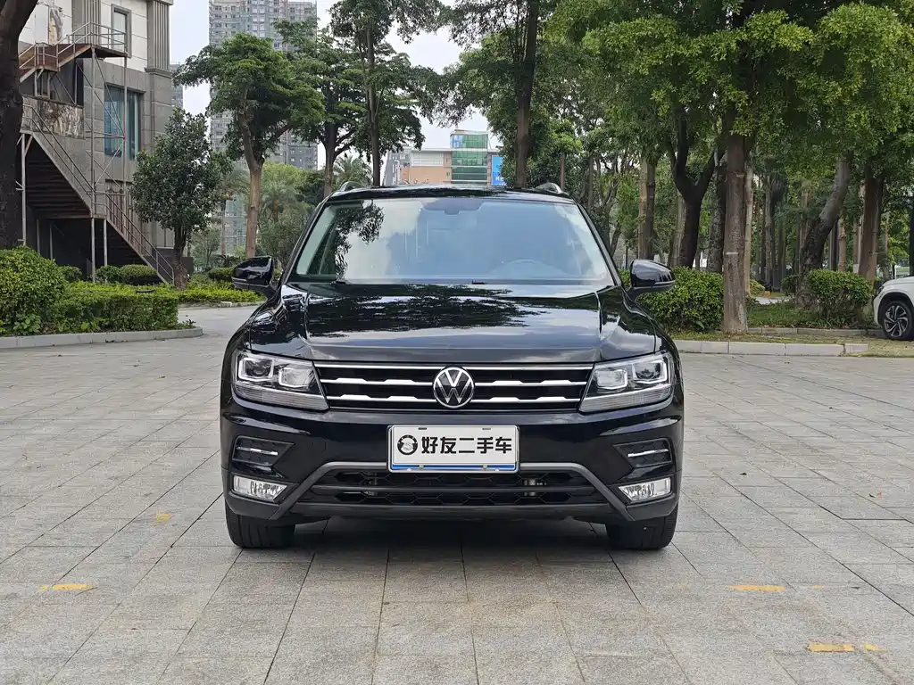 Volkswagen Tiguan L — фото 2