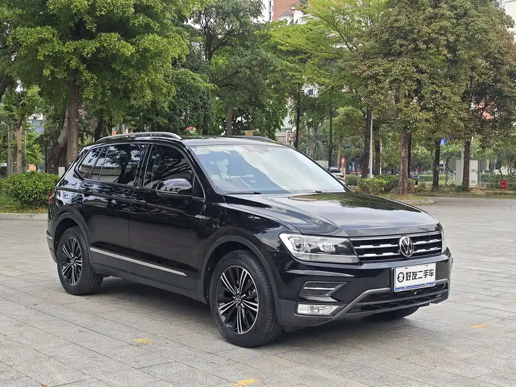 Volkswagen Tiguan L — фото 3