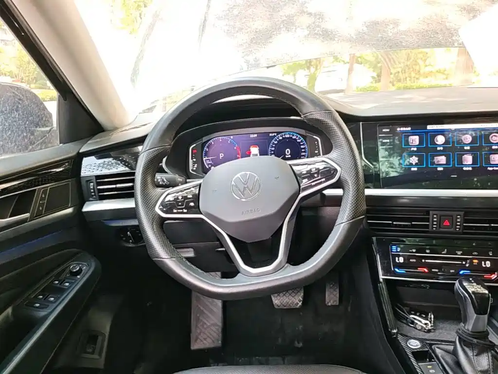 Volkswagen Passat — фото 11