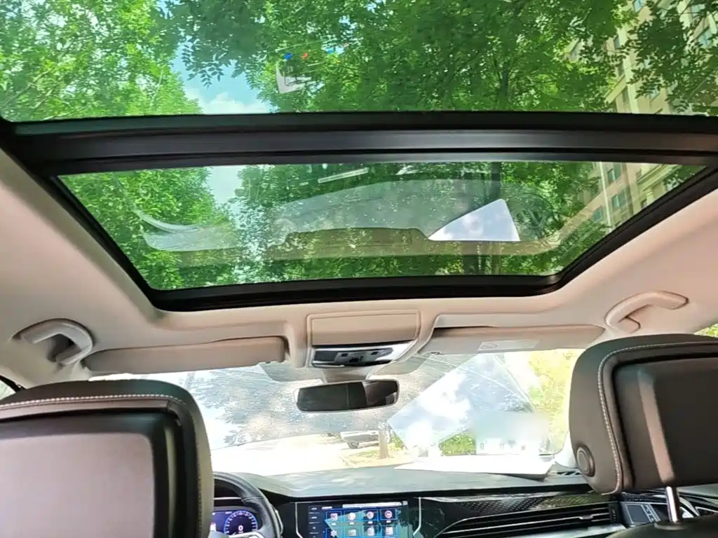 Volkswagen Passat — фото 18