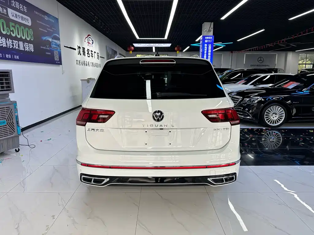 Volkswagen Tiguan L — фото 8