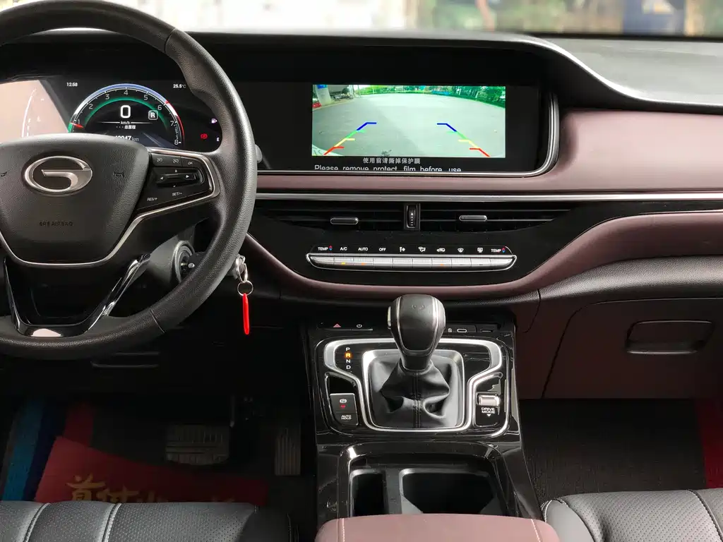 GAC Motor Trumpchi M6 — фото 9