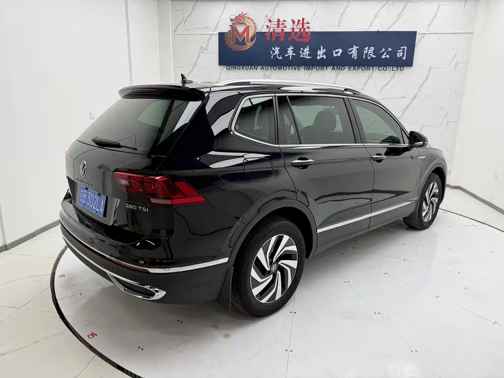 Volkswagen Tiguan L — фото 6