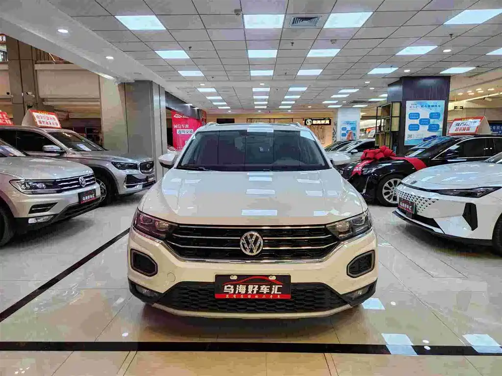 Volkswagen T-Roc — фото 7