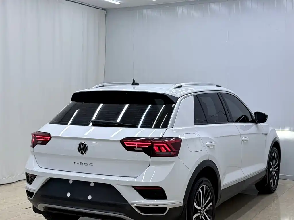 Volkswagen T-Roc — фото 4