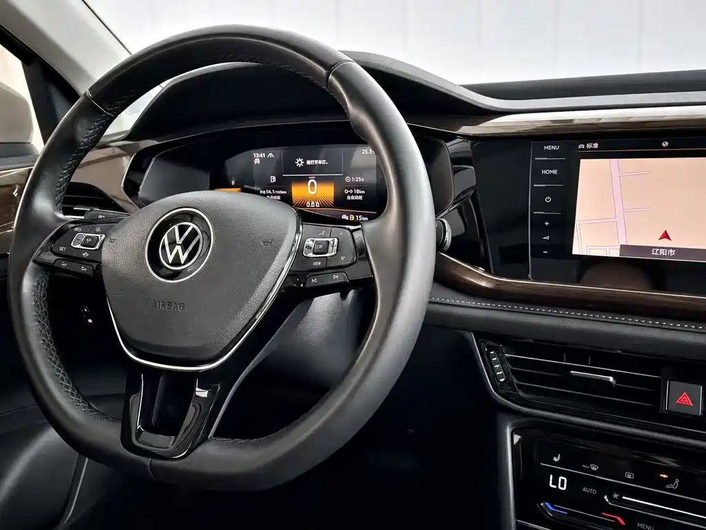 Volkswagen Tharu — фото 17