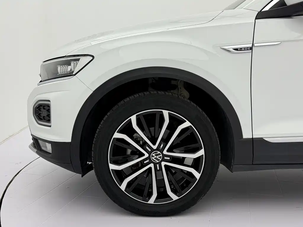 Volkswagen T-Roc — фото 22