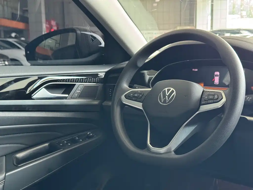 Volkswagen Passat — фото 11
