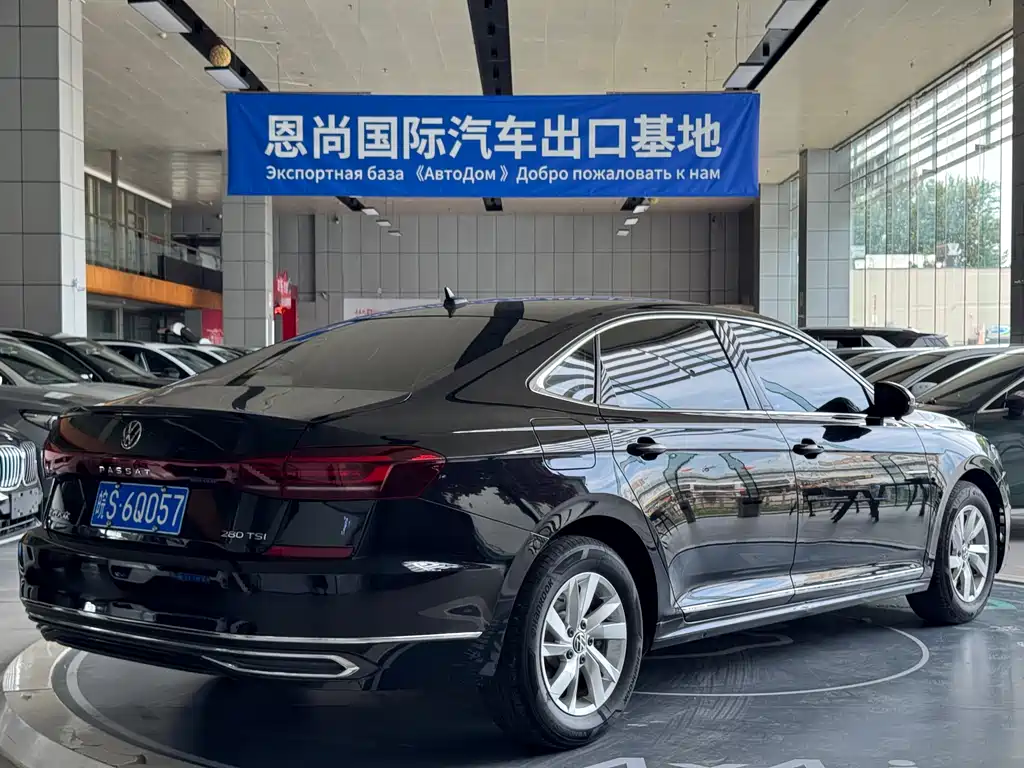 Volkswagen Passat — фото 4