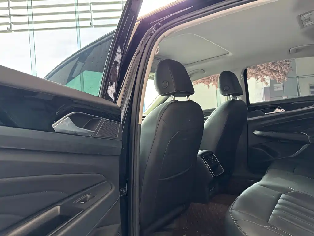 Volkswagen Passat — фото 7