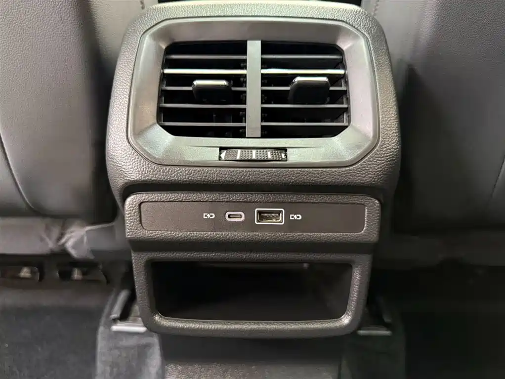 Volkswagen Tharu — фото 19