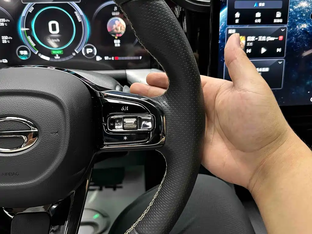 GAC Motor Trumpchi GS8 — фото 15